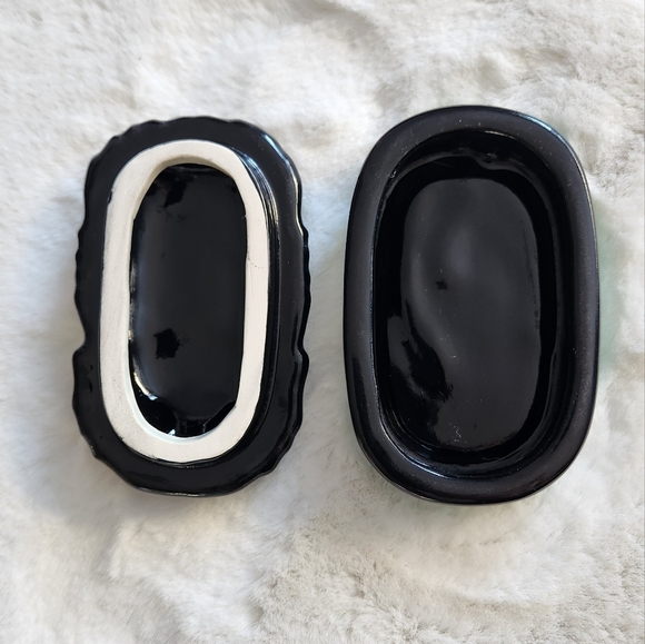 Scarab Egyptian Beetle keepsake Pottery box - Picture 10 of 10